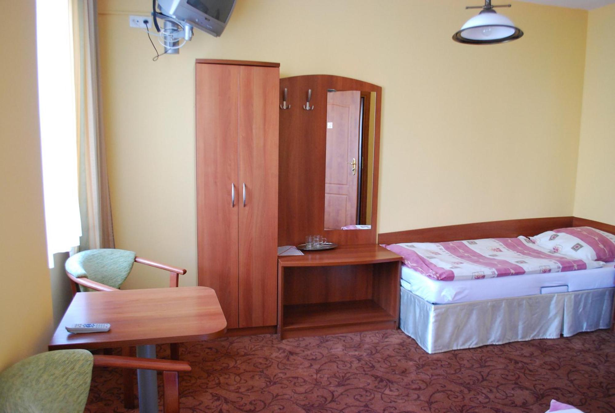 Hotel Anka Slubice  Bagian luar foto