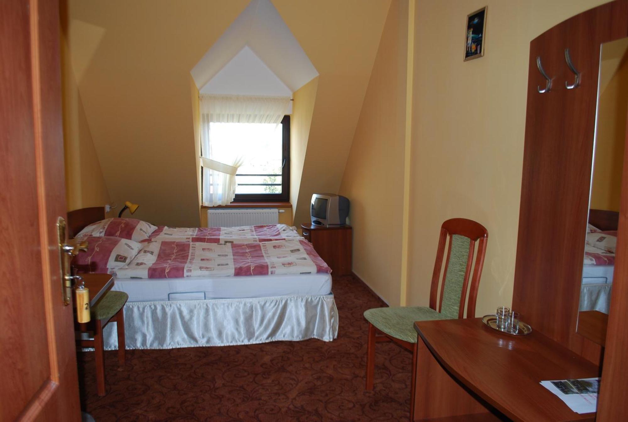 Hotel Anka Slubice  Bagian luar foto
