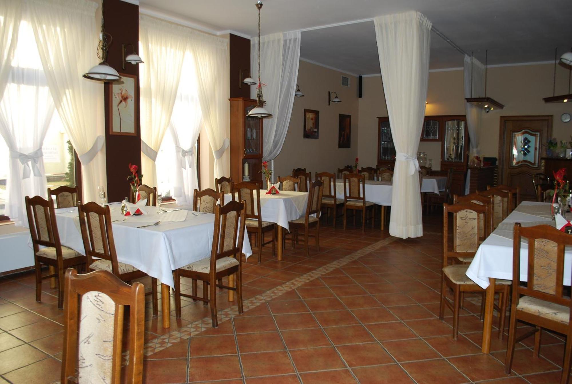 Hotel Anka Slubice  Bagian luar foto