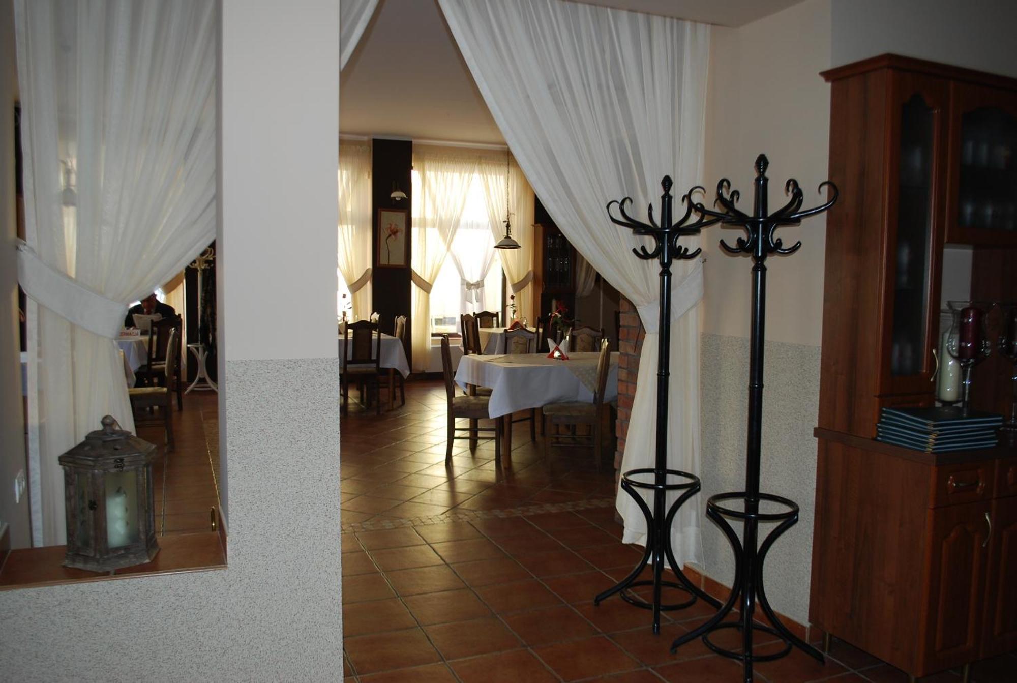 Hotel Anka Slubice  Bagian luar foto