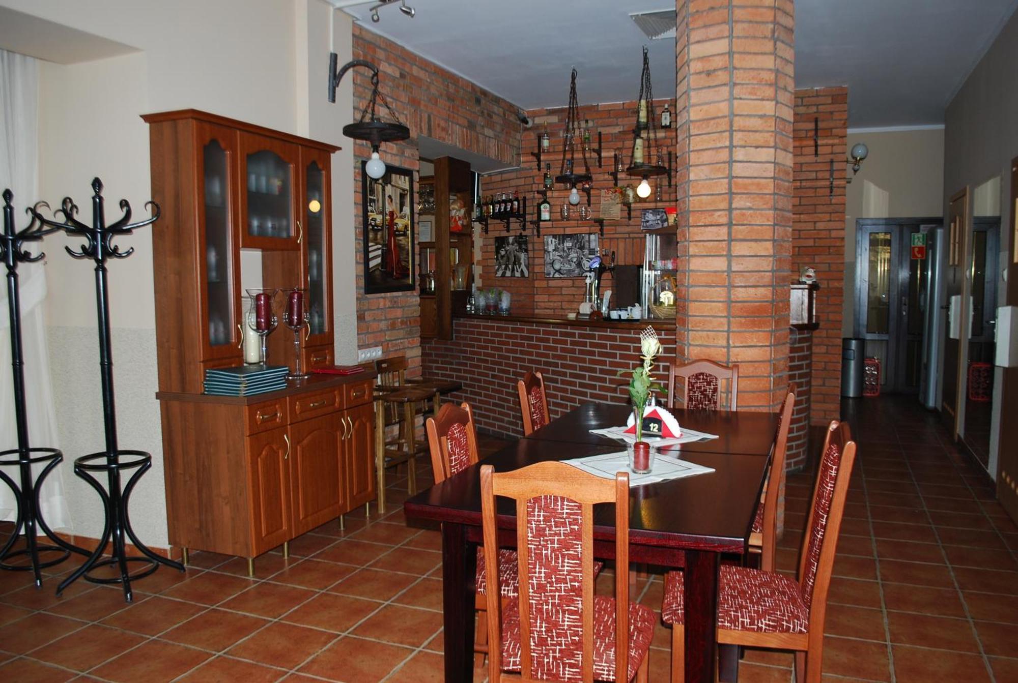 Hotel Anka Slubice  Bagian luar foto